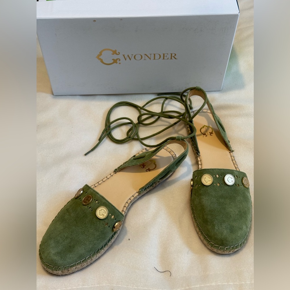 C WONDER GREEN SUEDE ESPADRILLE SIZE 9.5